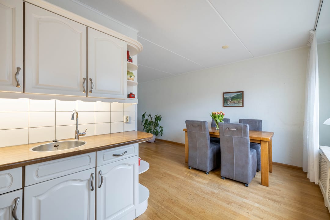 Foto 13 van De Zwaan 12