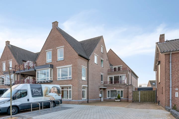 Photo 2 of Burgemeester Magneestraat 28-D