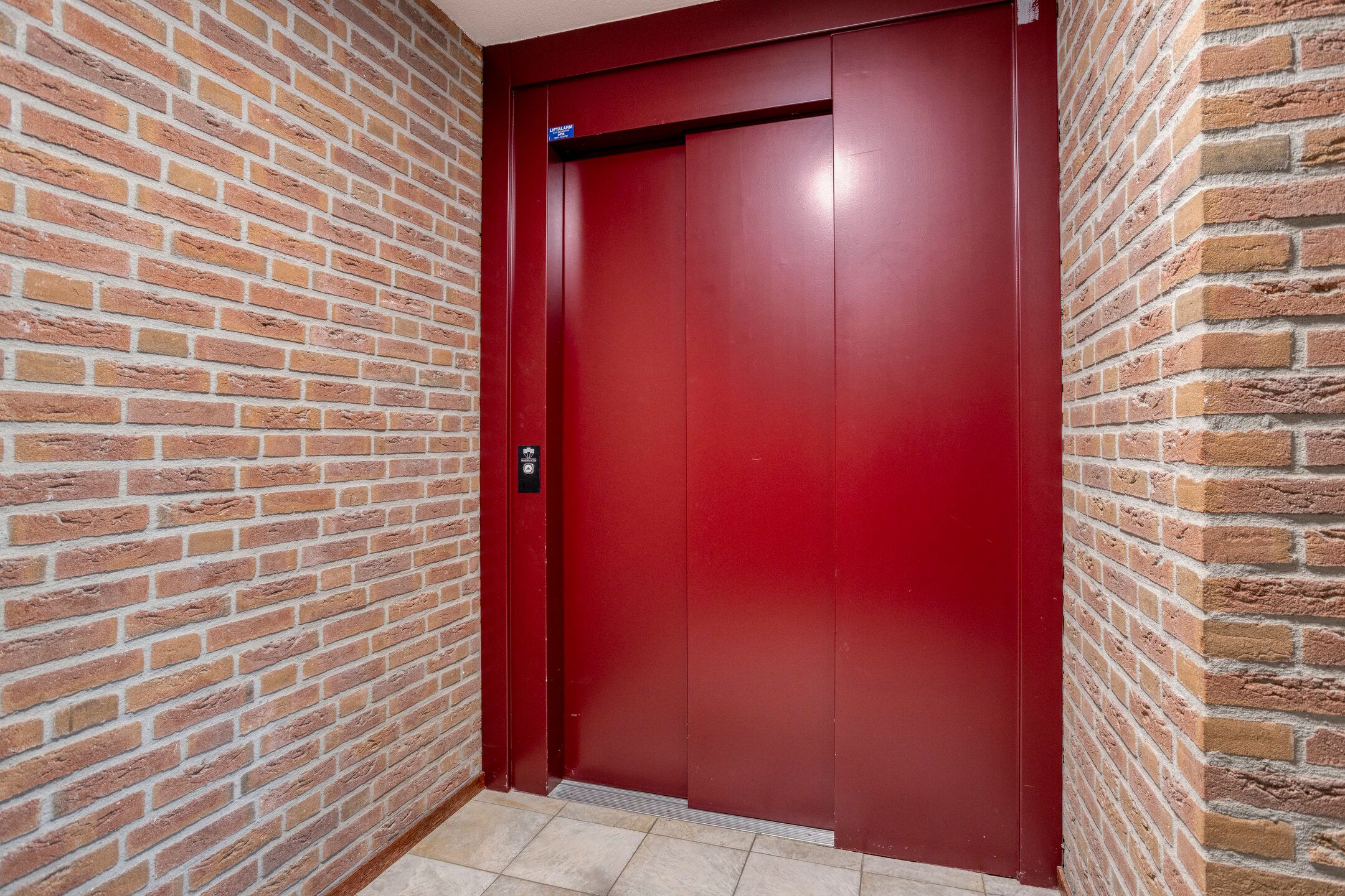 Foto 24 van Burgemeester Magneestraat 28-D