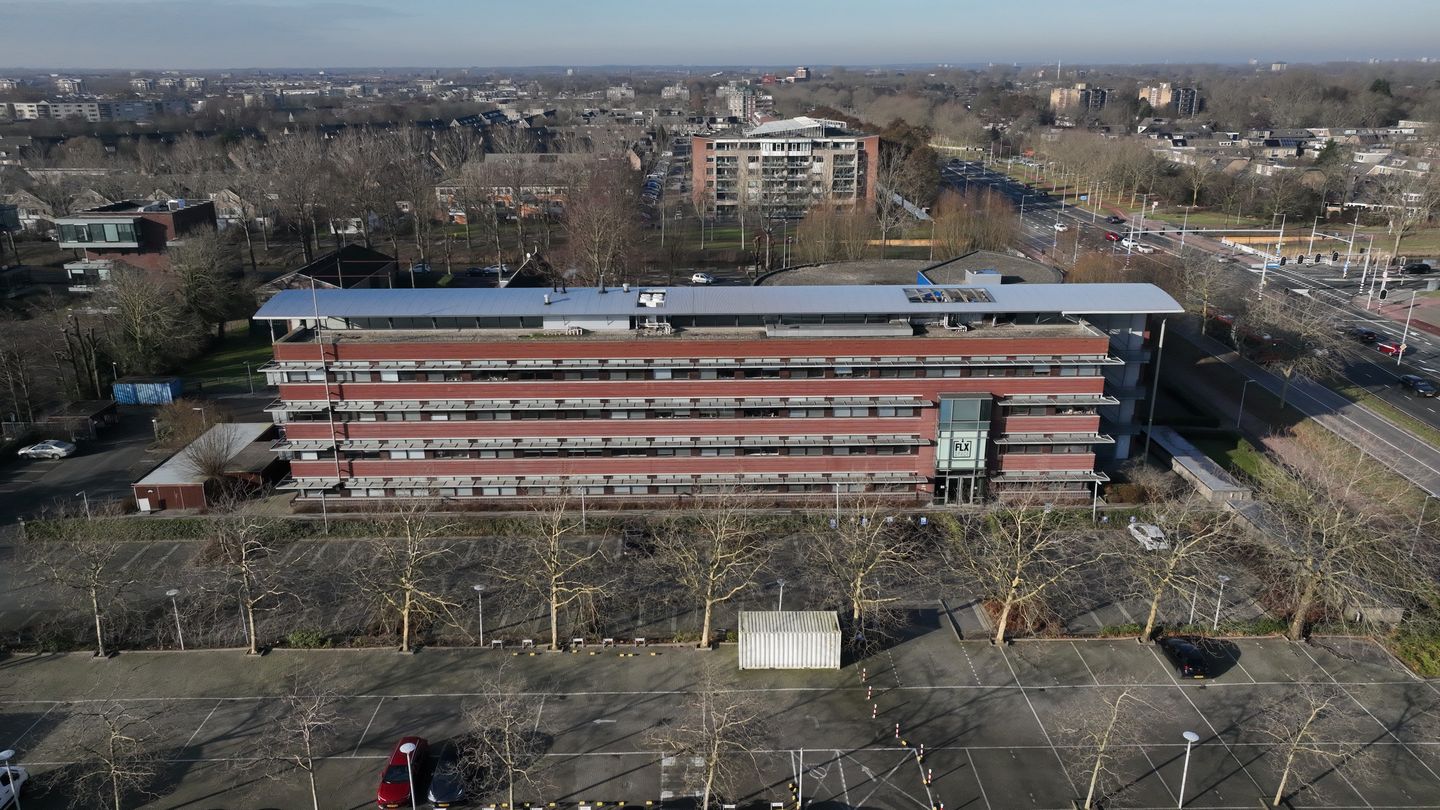 Bekijk foto 1 van Opaallaan 1180