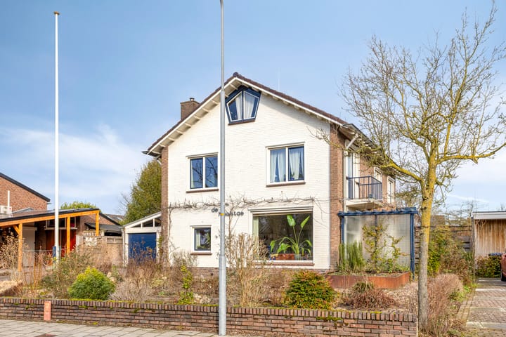 Photo 3 of Koningin Wilhelminalaan 8