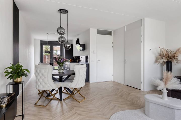 Photo 10 of Floreslaan 21