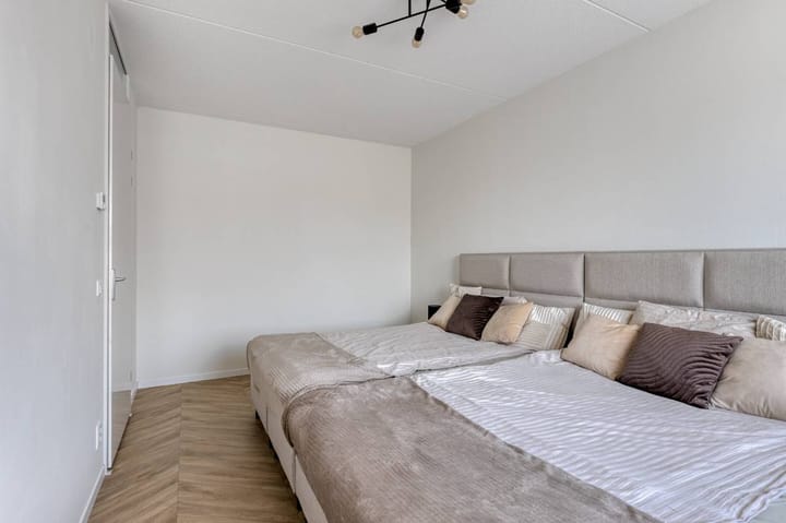 Photo 17 of Floreslaan 21