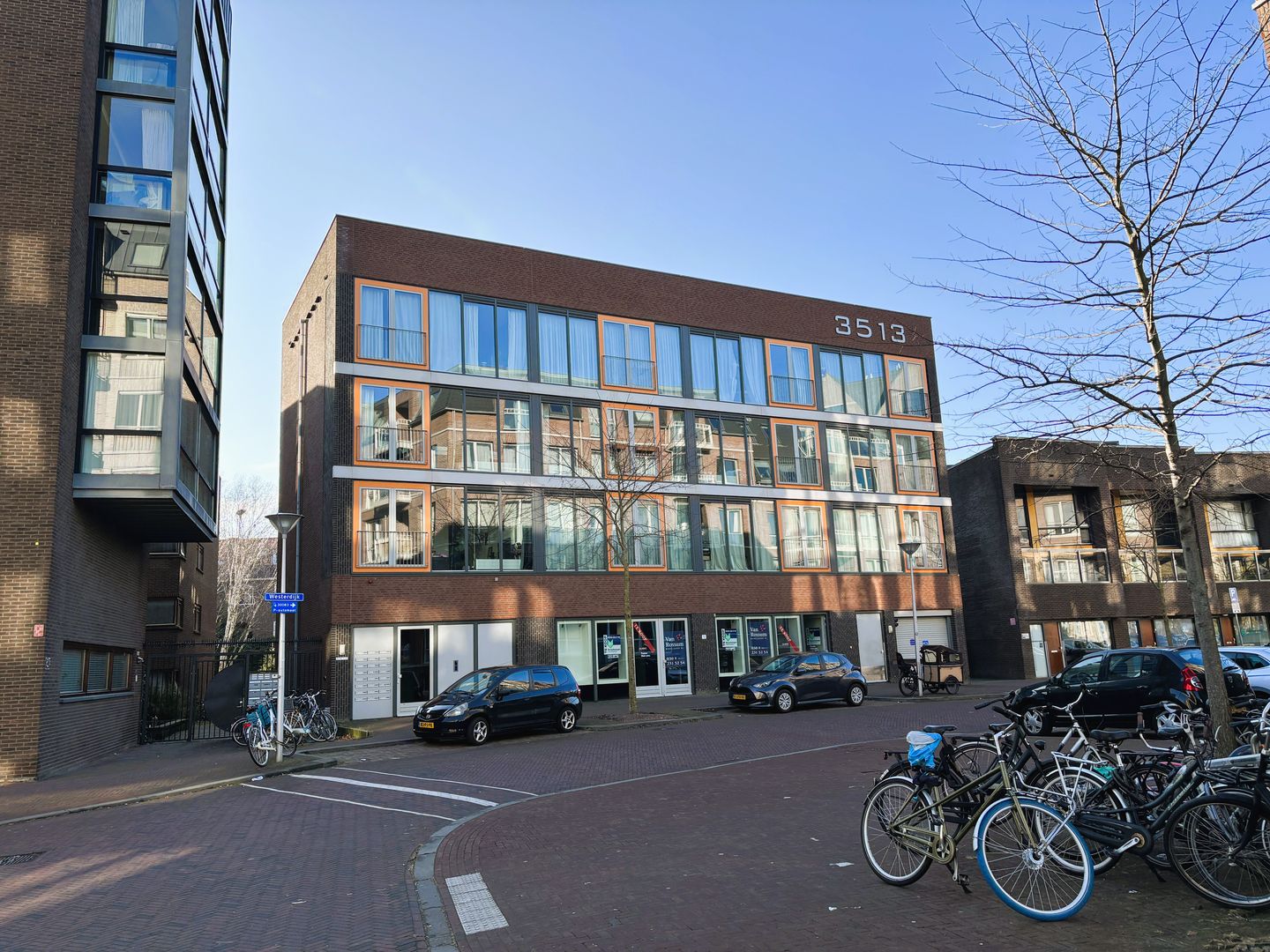 View photo 4 of Westerdijk 18