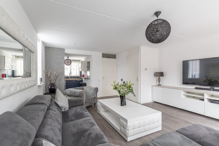 Photo 10 of Uitenboschstraat 16