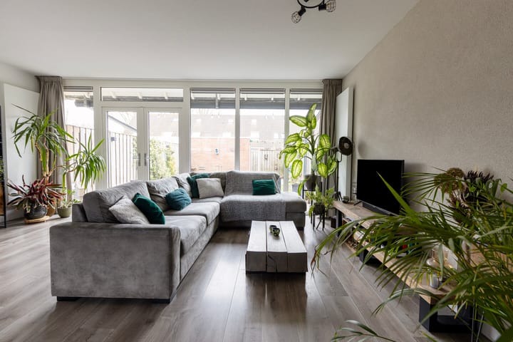 Photo 3 of Overakker 5