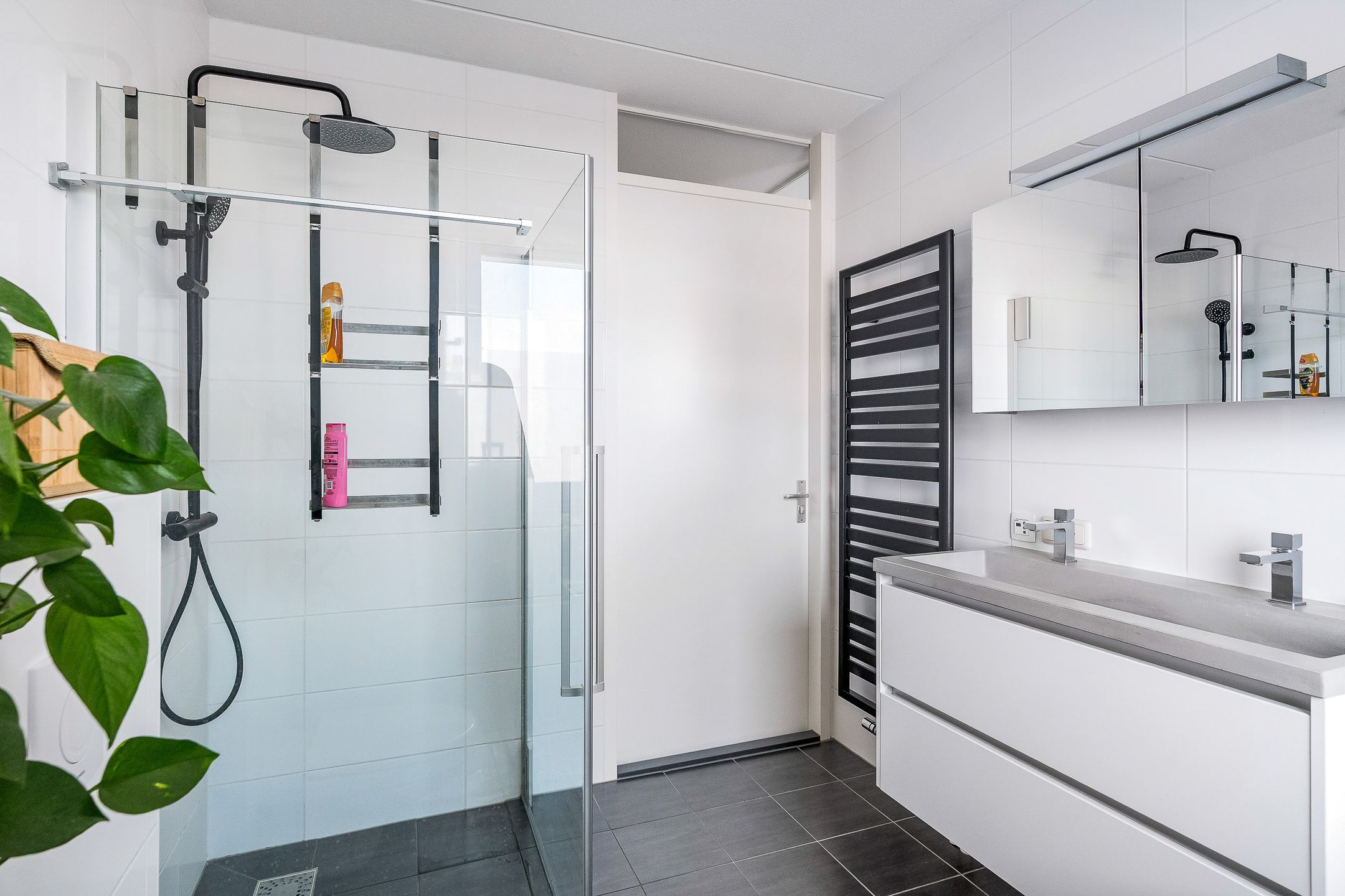 Foto 24 van Dokkumertrekweg 49