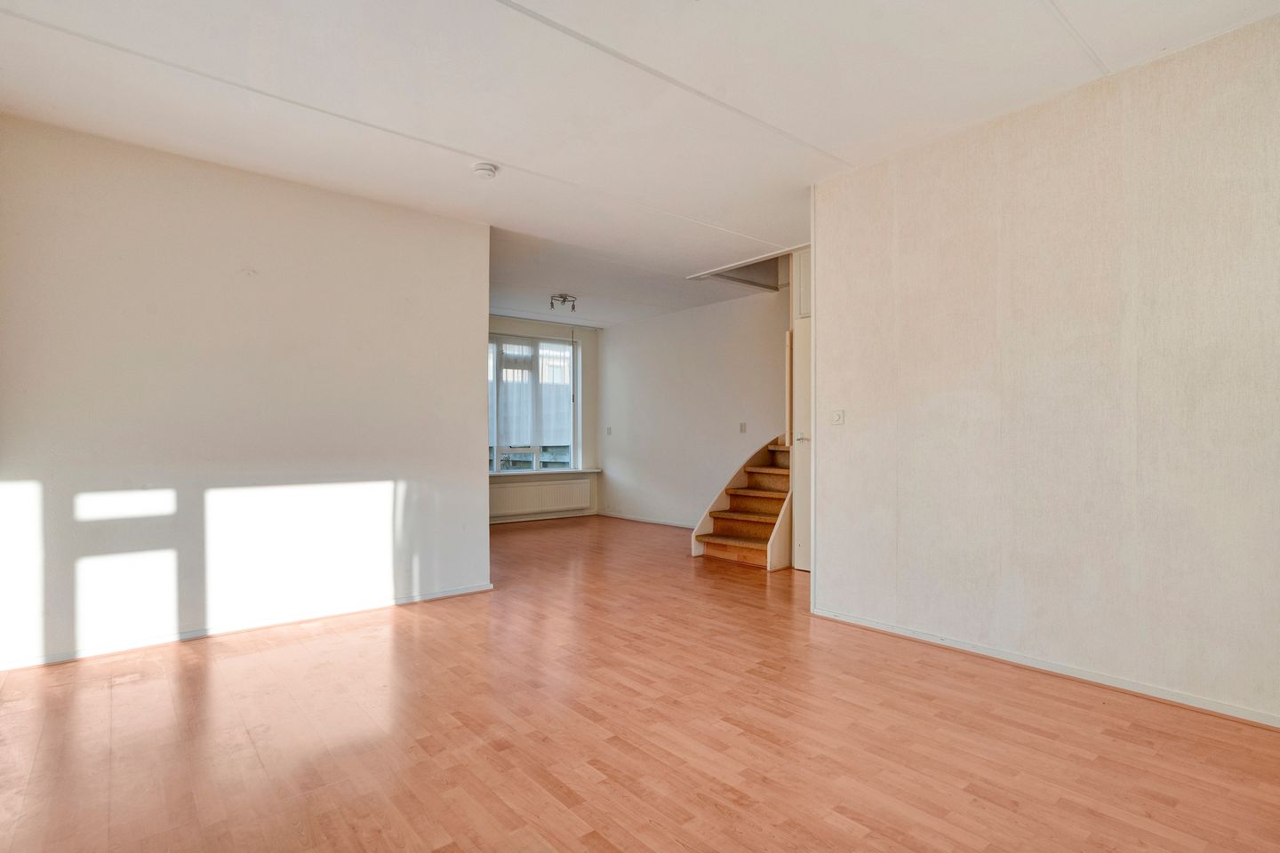 Photo 10 of Frankate 12