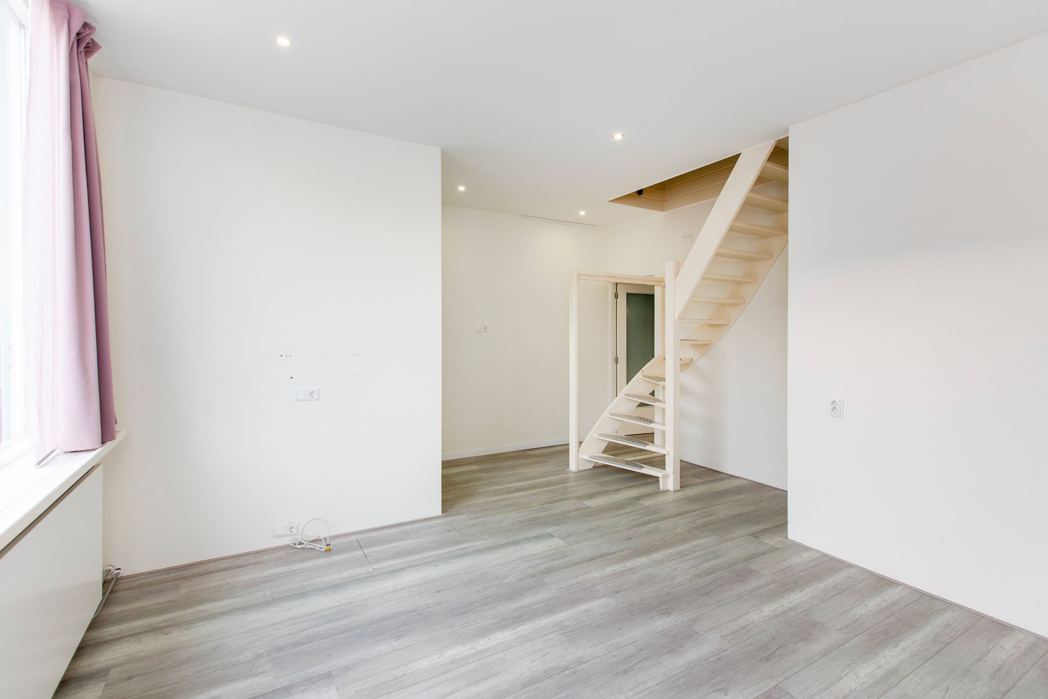Photo 12 of Nassaustraat 20