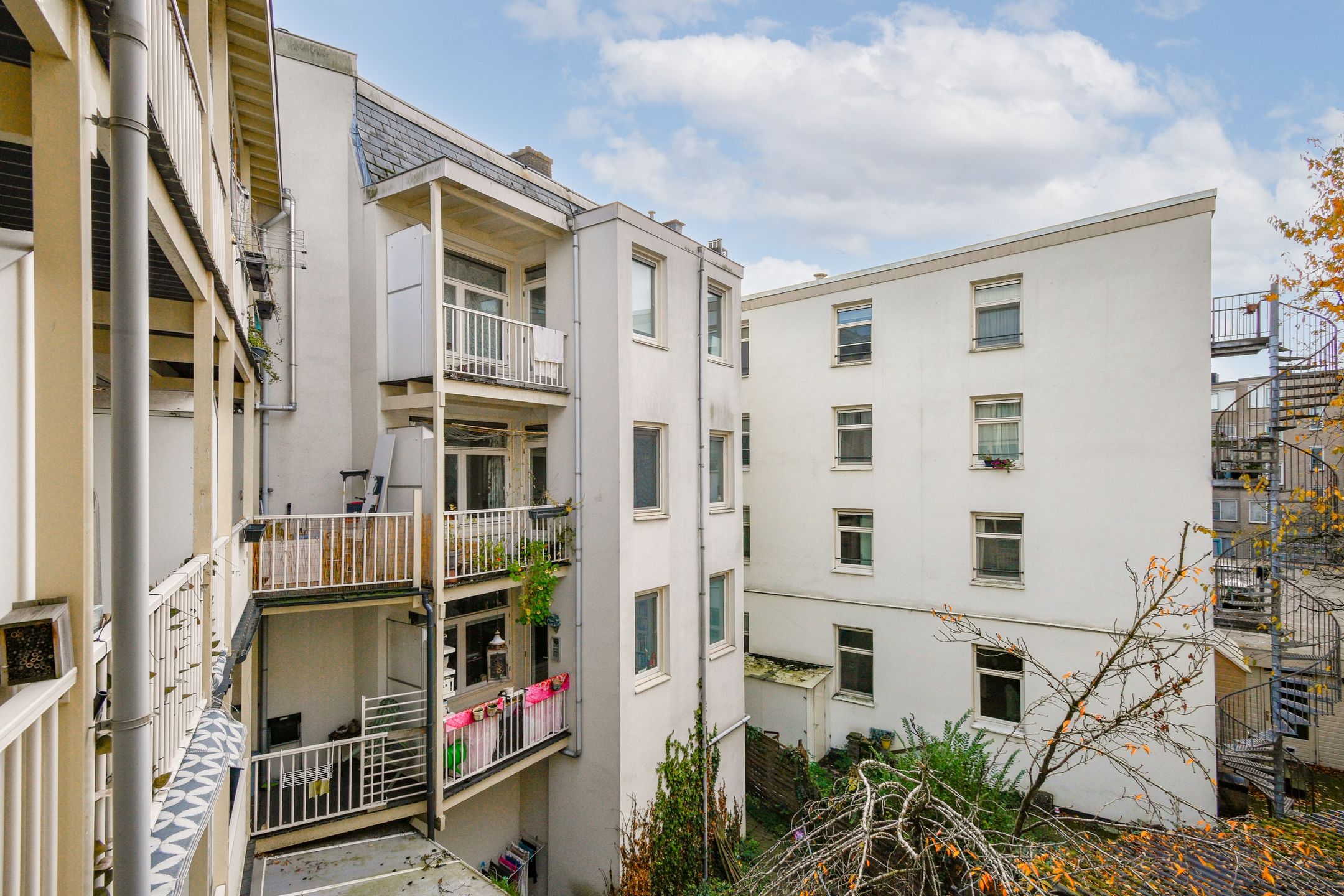 Foto 9 van Van Limburg Stirumplein 18-2