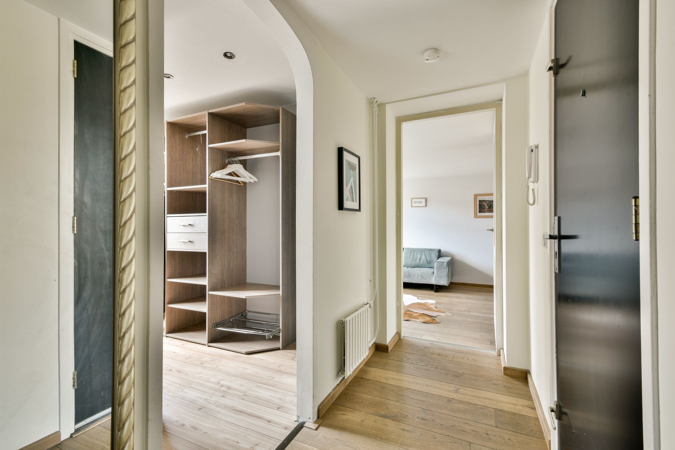 Foto 12 van Van Limburg Stirumplein 18-2