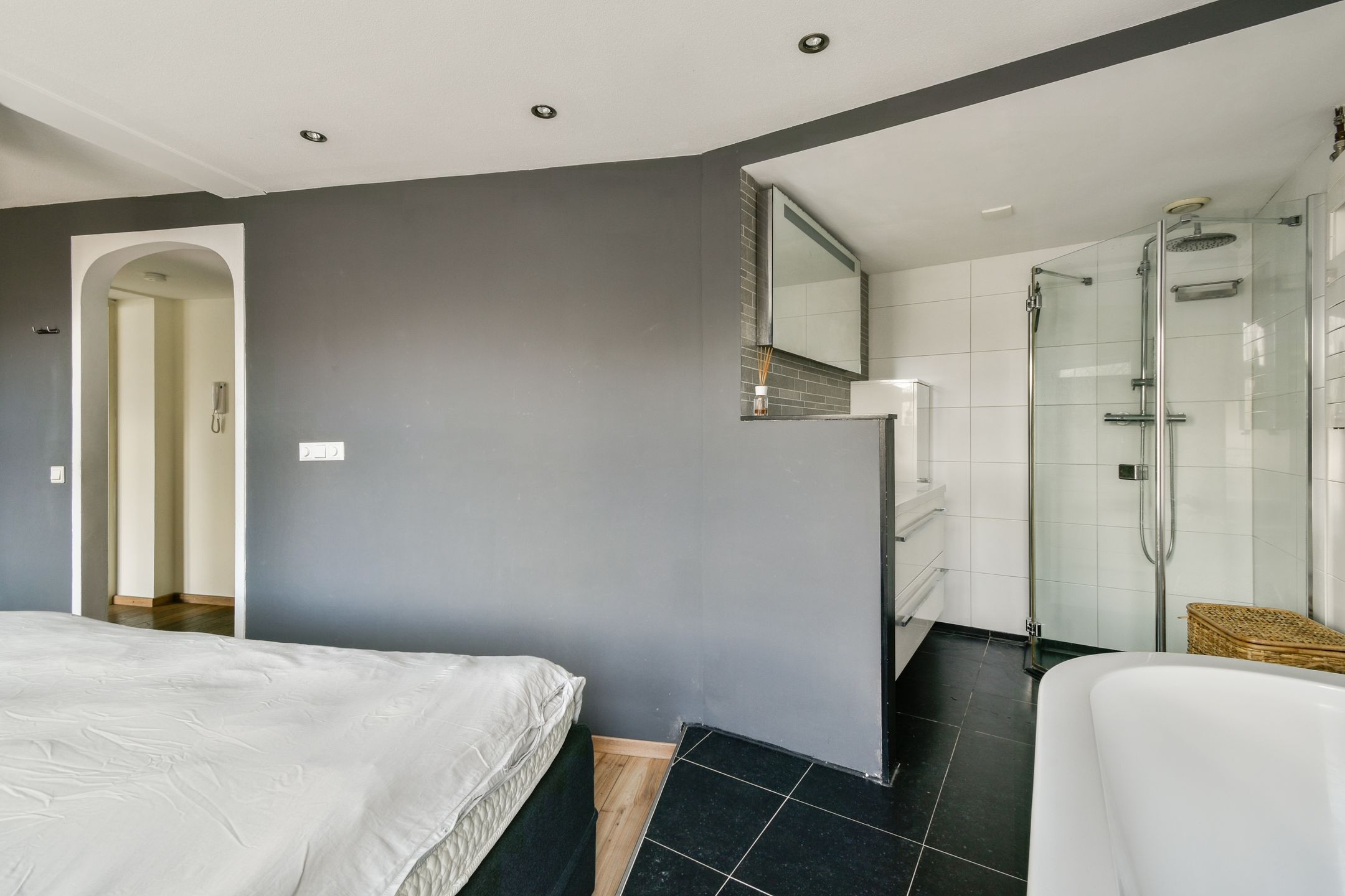 Foto 15 van Van Limburg Stirumplein 18-2