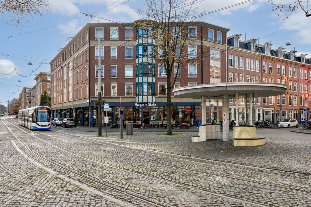 Foto 22 van Van Limburg Stirumplein 18-2