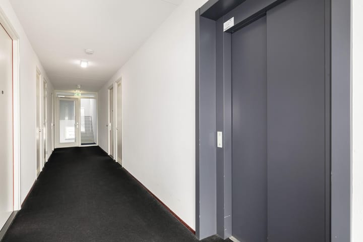 Foto 2 van Weegbree 14