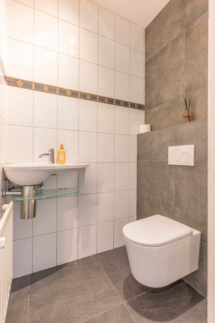 Foto 12 van Einderstraat 86