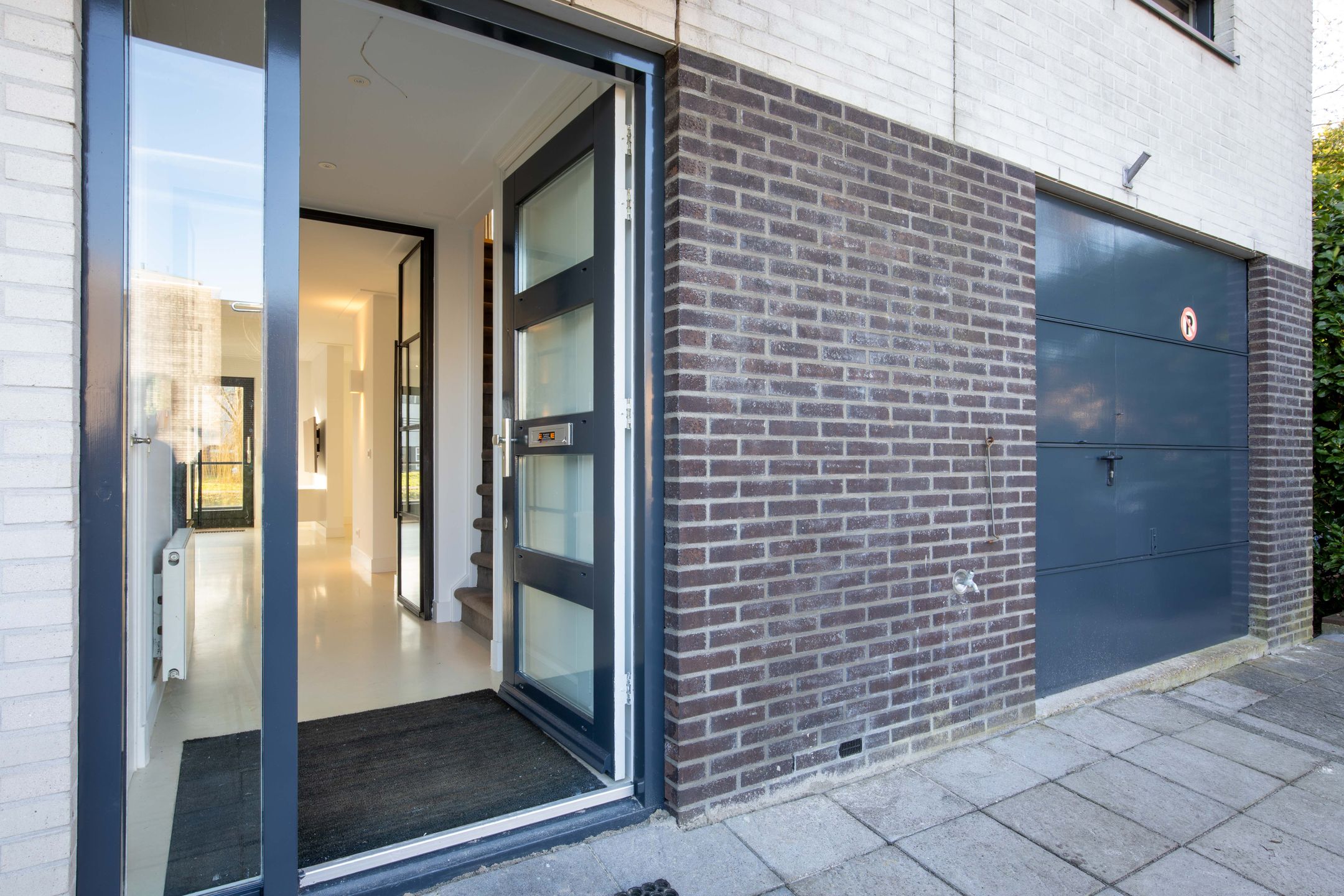 Foto 6 van Purperreiger 60