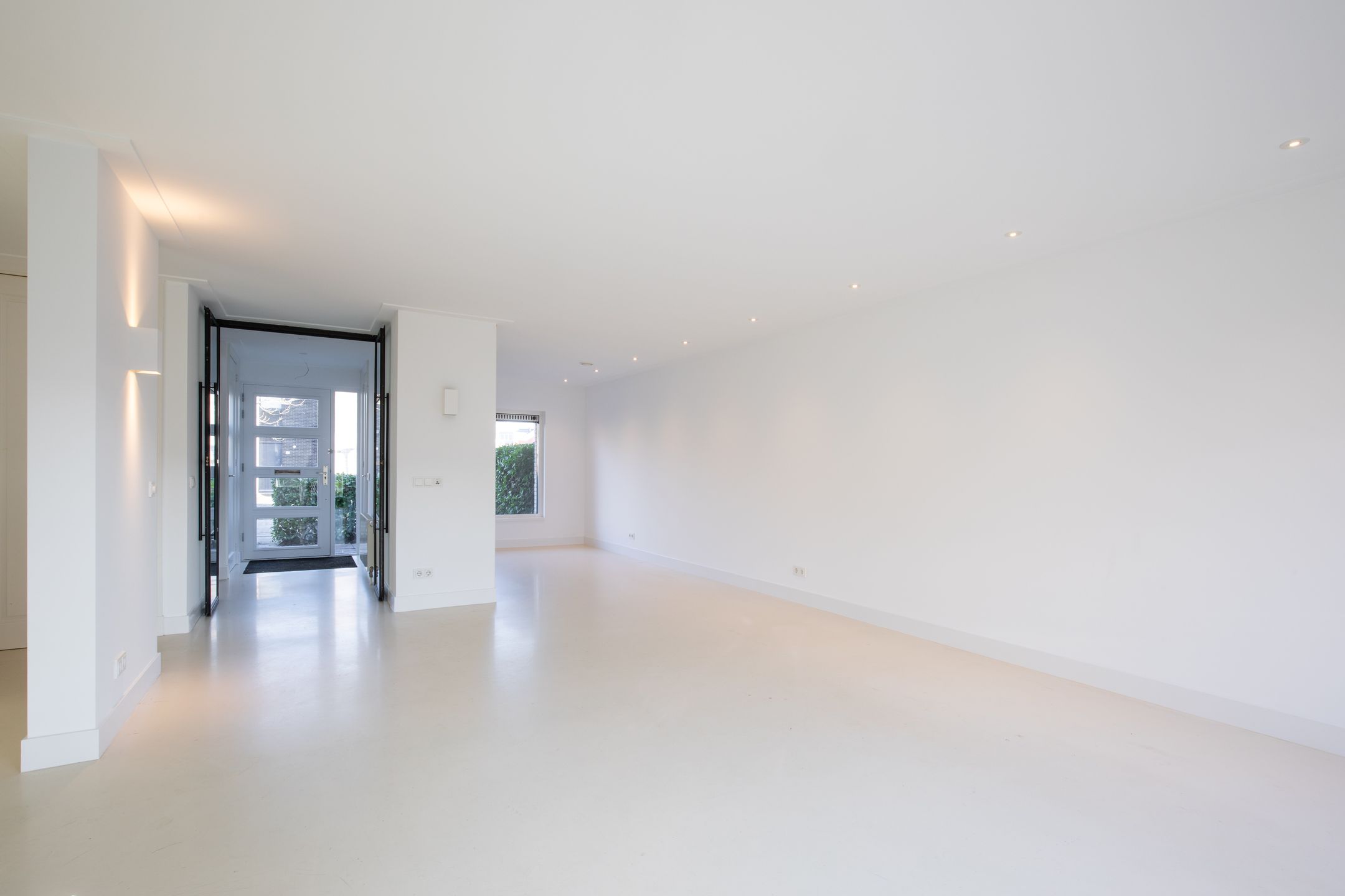 Foto 9 van Purperreiger 60