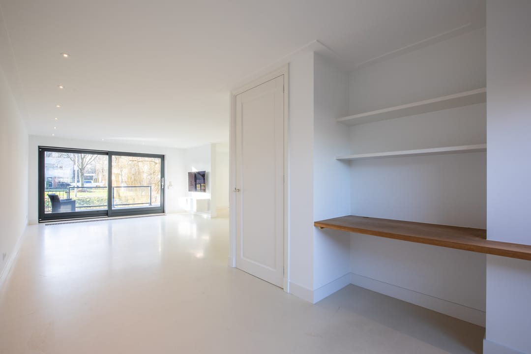 Foto 11 van Purperreiger 60