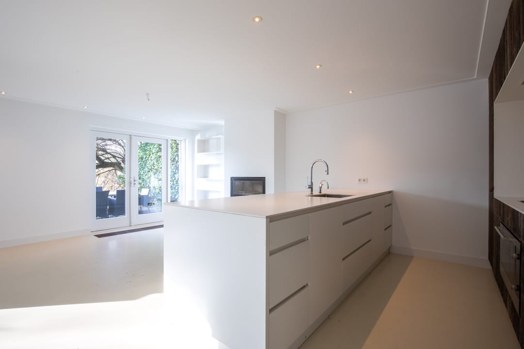 Foto 13 van Purperreiger 60