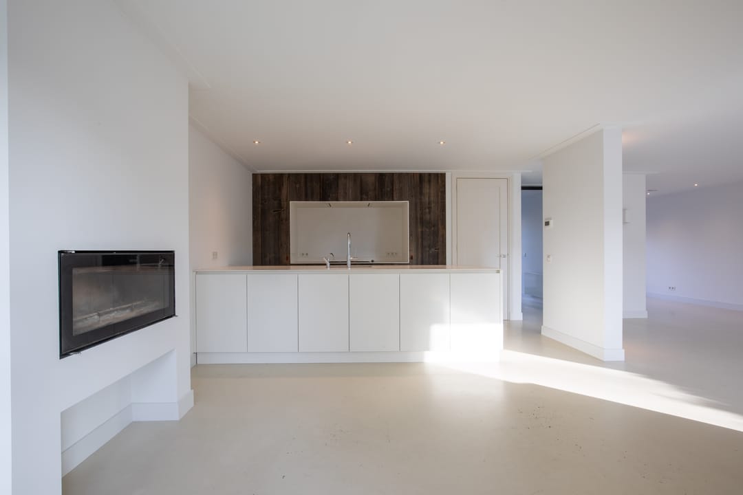 Foto 17 van Purperreiger 60