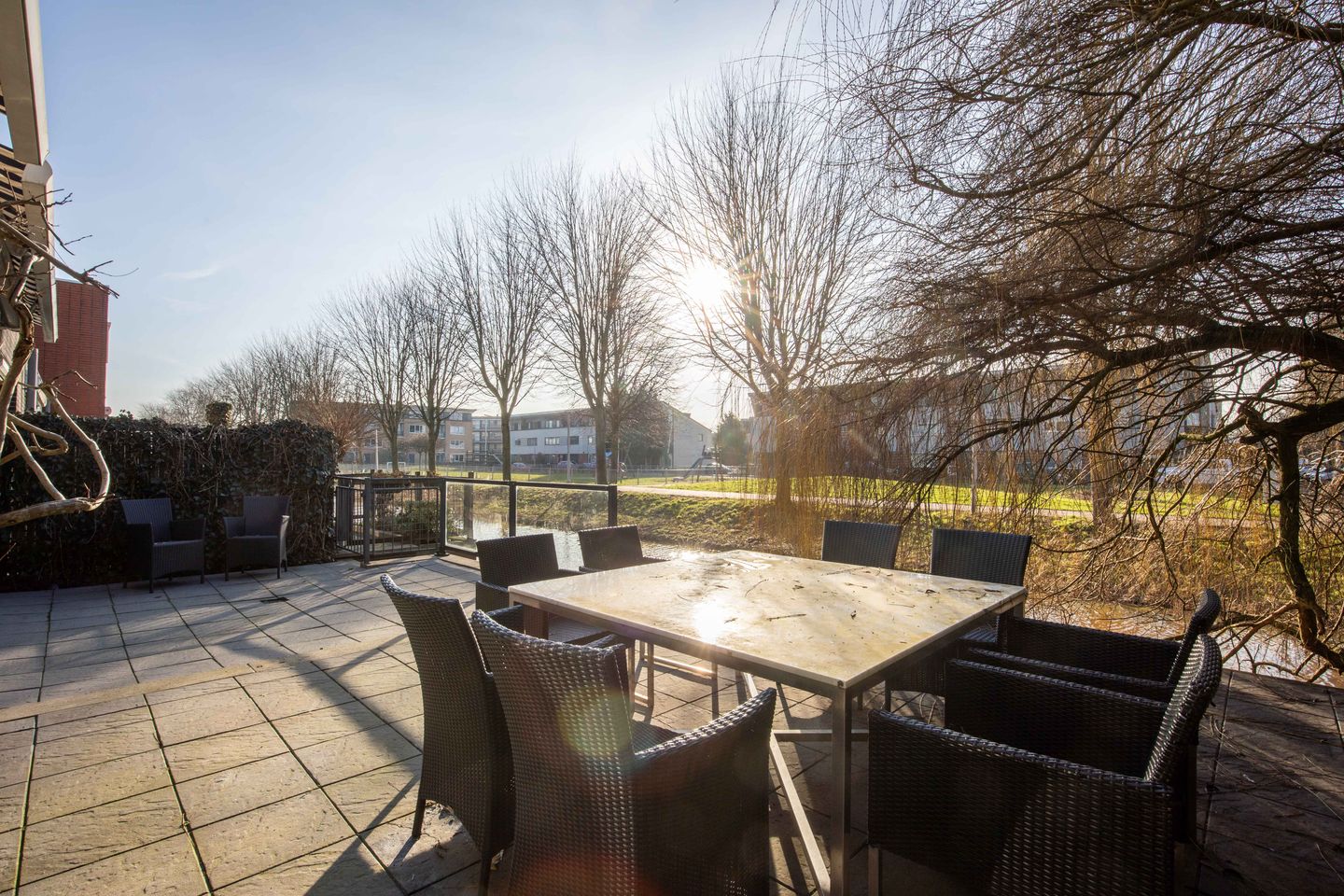 Foto 20 van Purperreiger 60