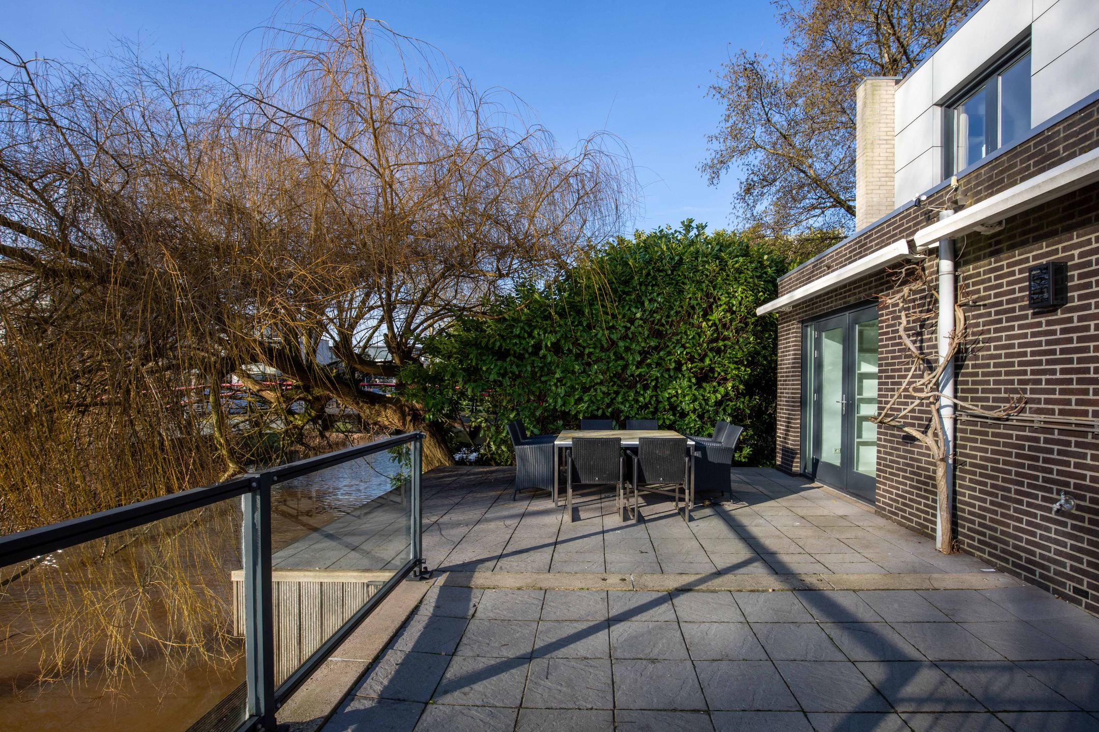 Foto 21 van Purperreiger 60