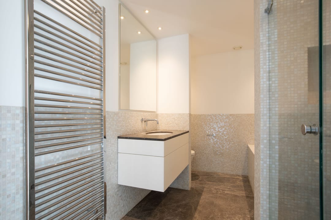 Foto 32 van Purperreiger 60