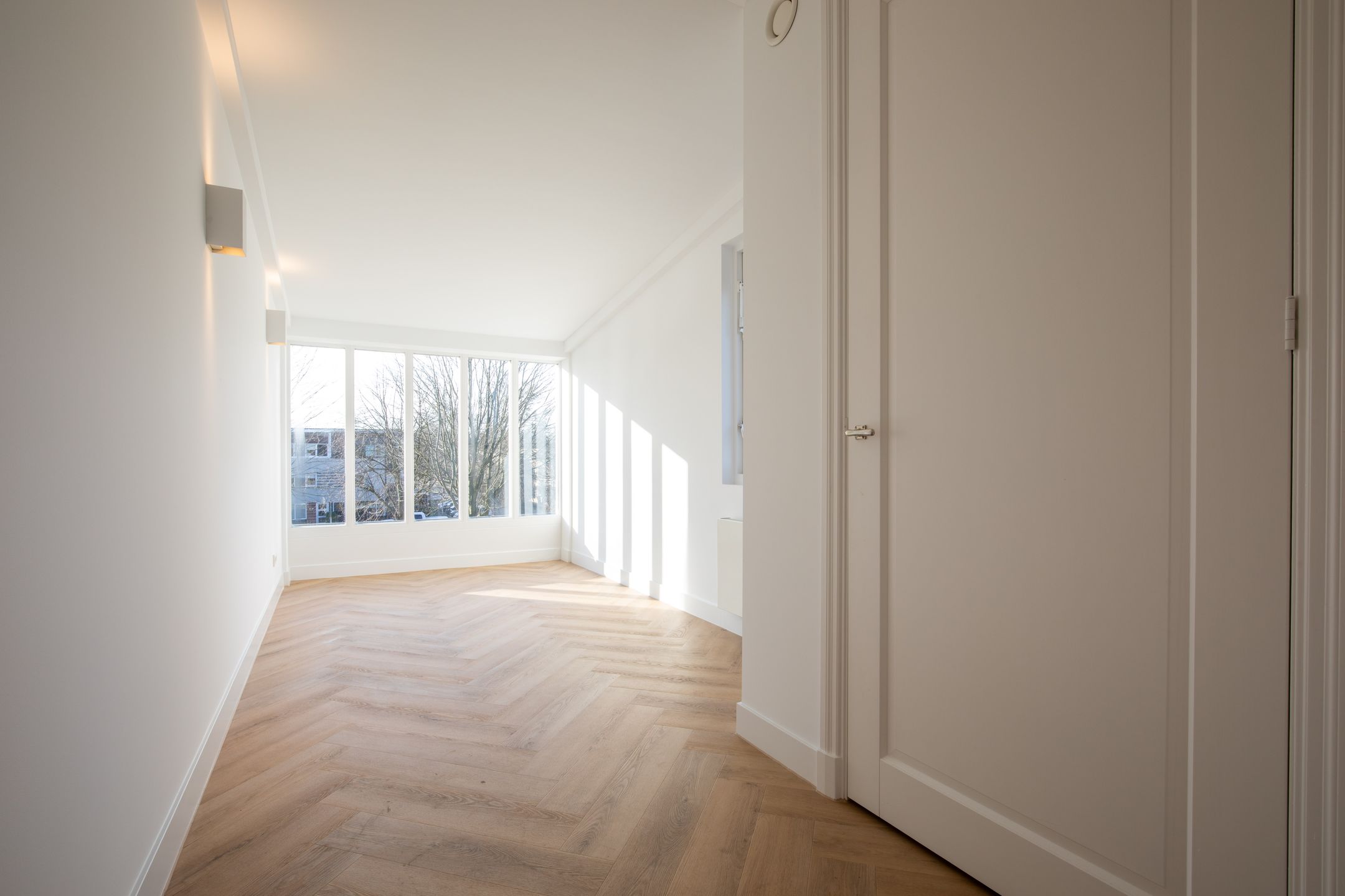 Foto 36 van Purperreiger 60