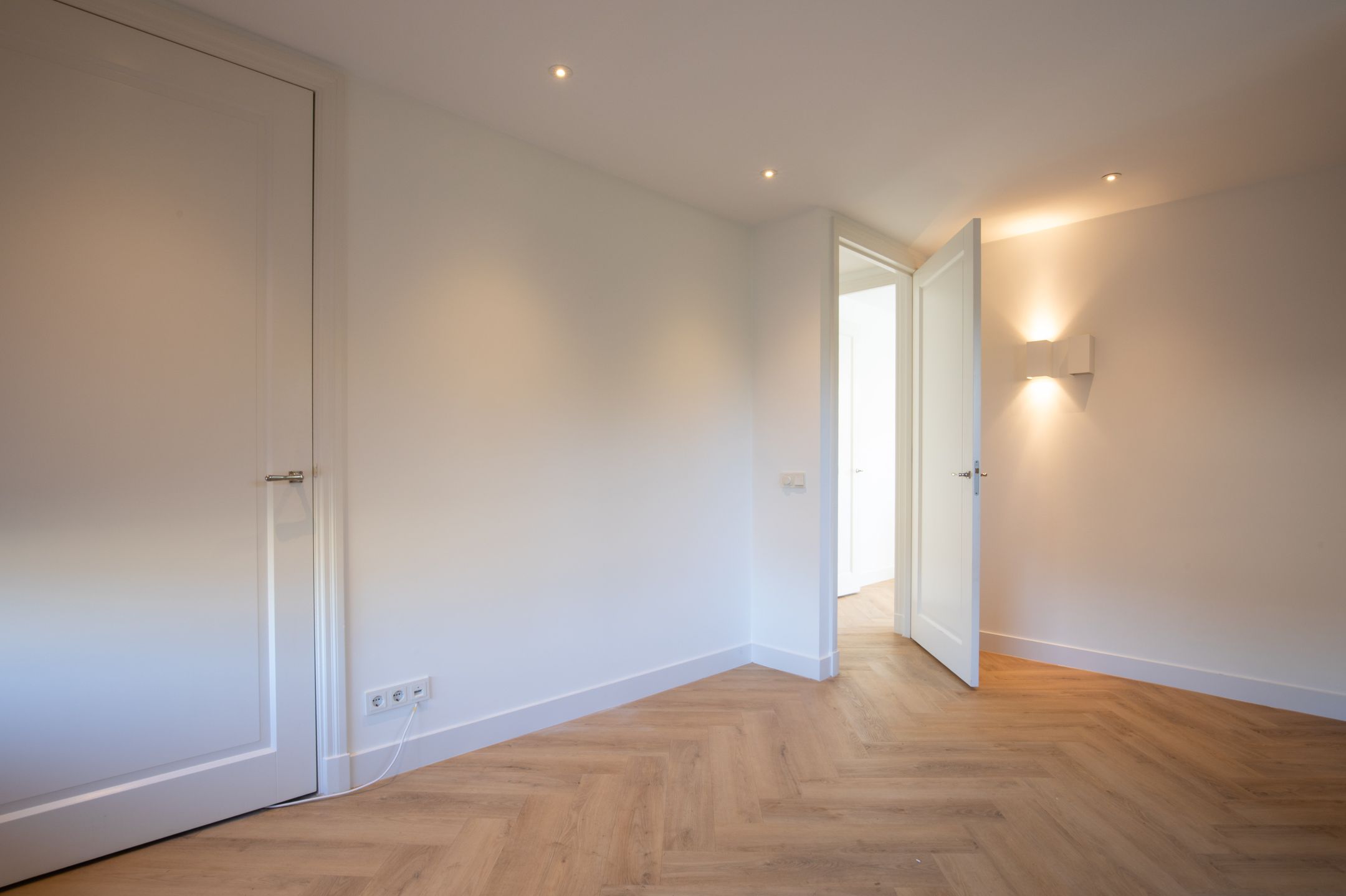 Foto 27 van Purperreiger 60