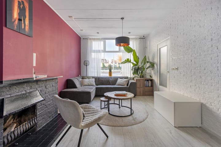 Photo 2 of Adriaan van Altenastraat 28