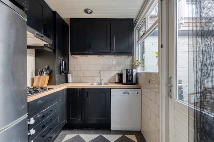 Photo 14 of Adriaan van Altenastraat 28