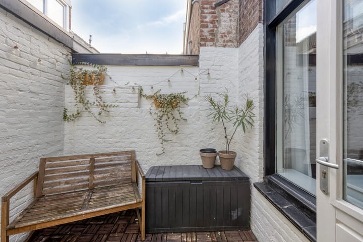 Photo 17 of Adriaan van Altenastraat 28