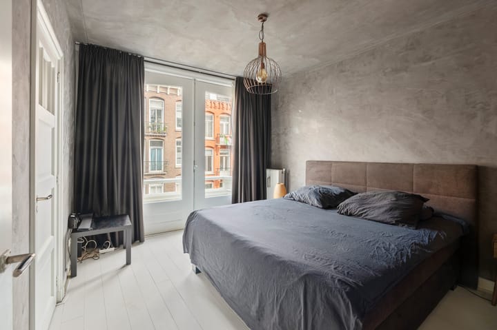 Photo 2 of Rustenburgerstraat 323-2