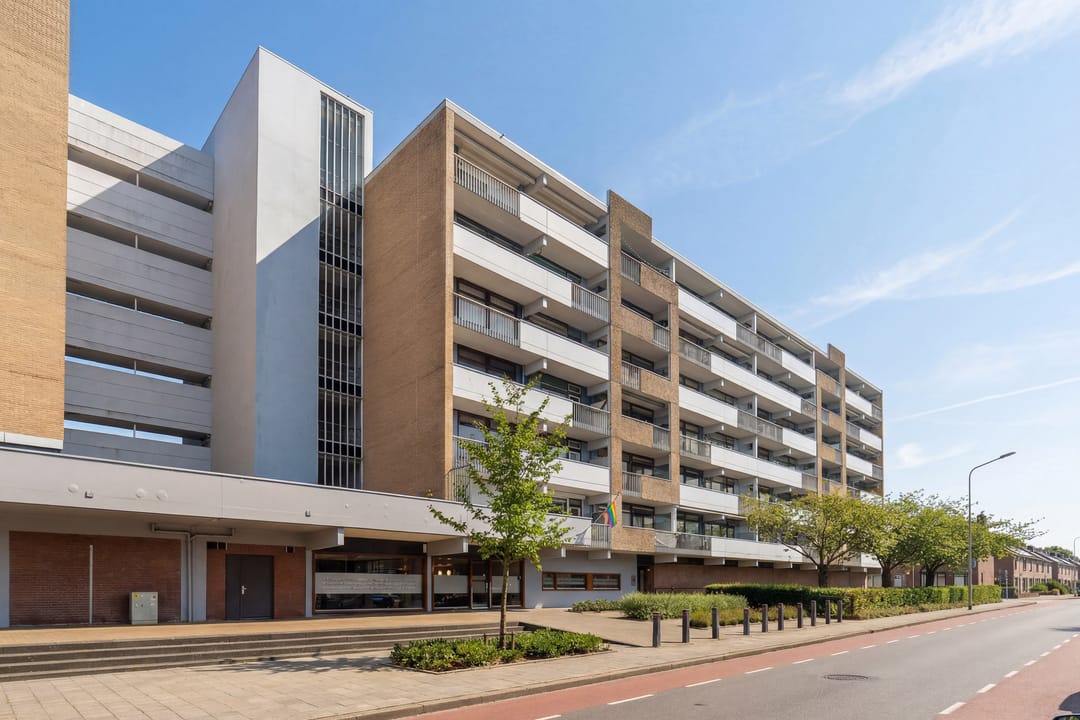 Foto 1 van Planetenhof 136-F