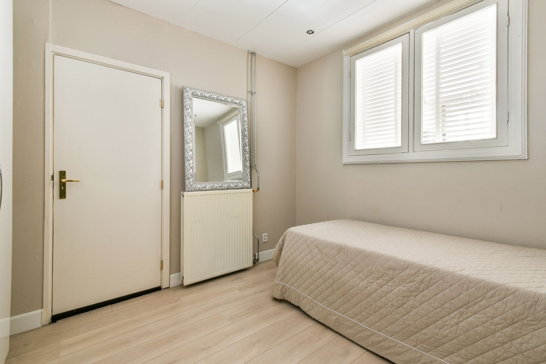 Foto 21 van Vlaardingerdijk 15-B