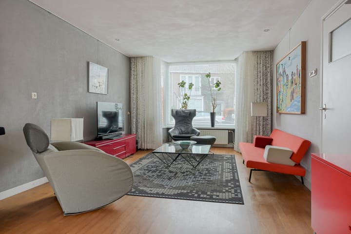 Photo 2 of Burgemeester Serrarislaan 17