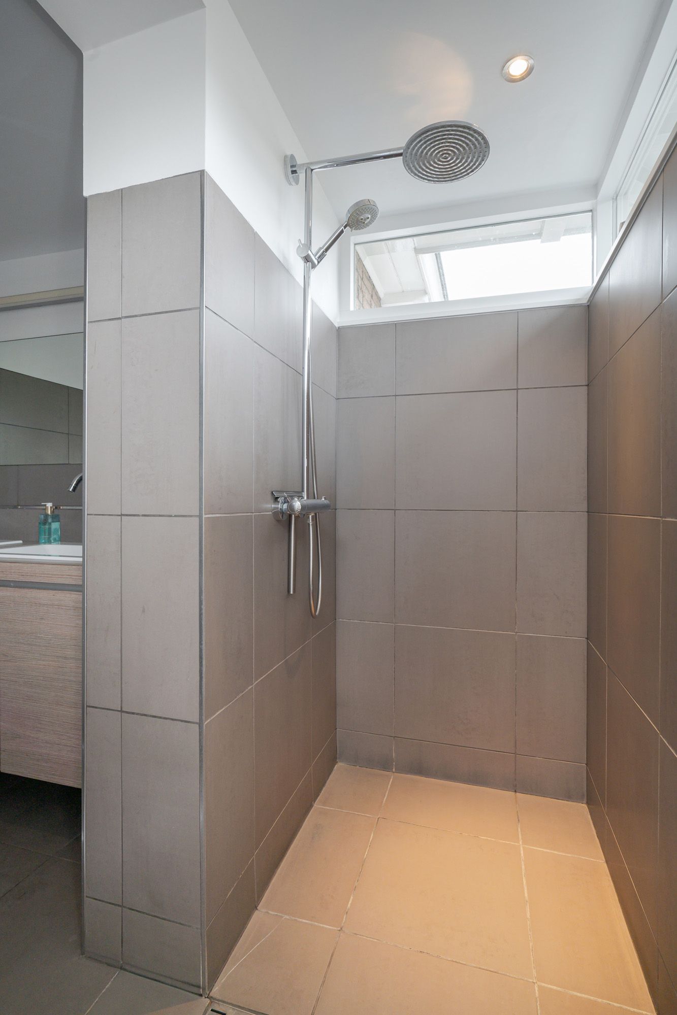 Foto 27 van Burgemeester Serrarislaan 17