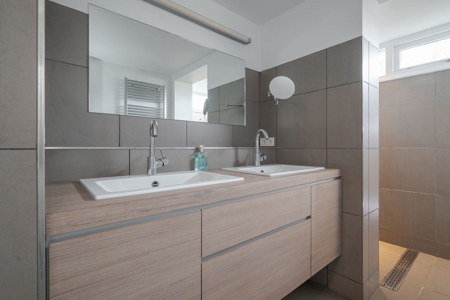 Foto 29 van Burgemeester Serrarislaan 17