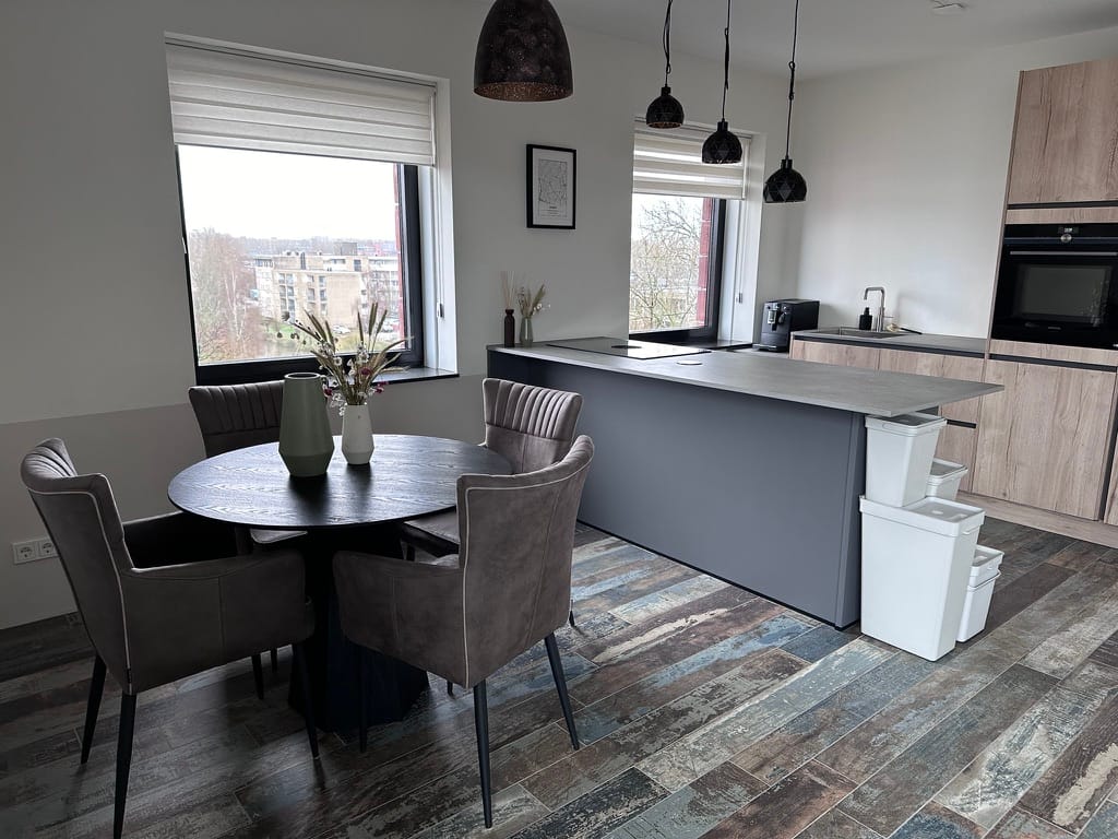 Photo 5 of Van Esveldstraat 31-36