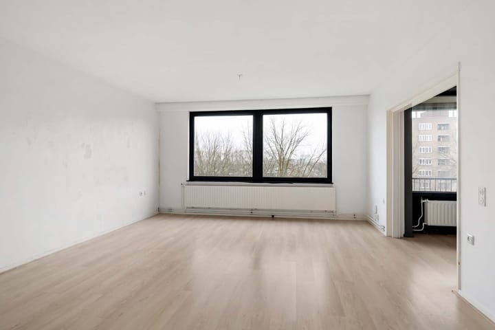 Photo 7 of Jacob van Ruysdaelstraat 48