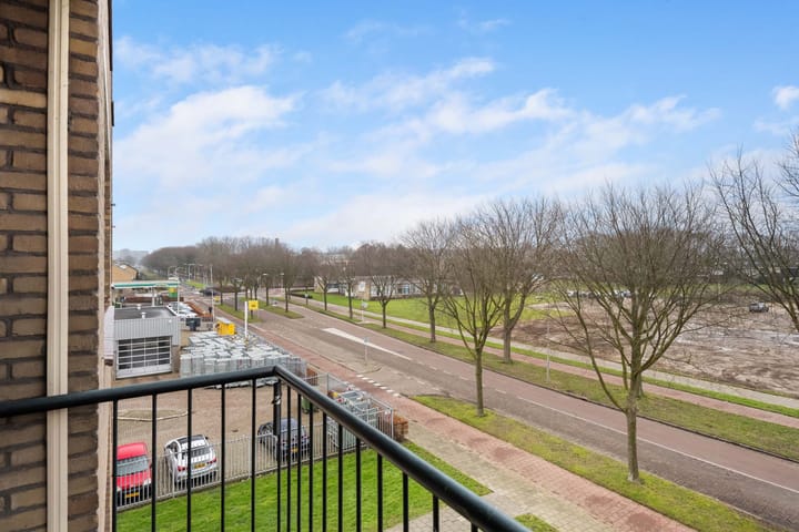 Photo 26 of Jacob van Ruysdaelstraat 48