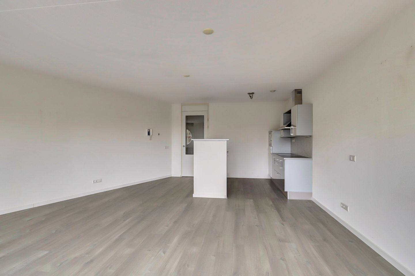 Foto 10 van Raesbergenstraat 31