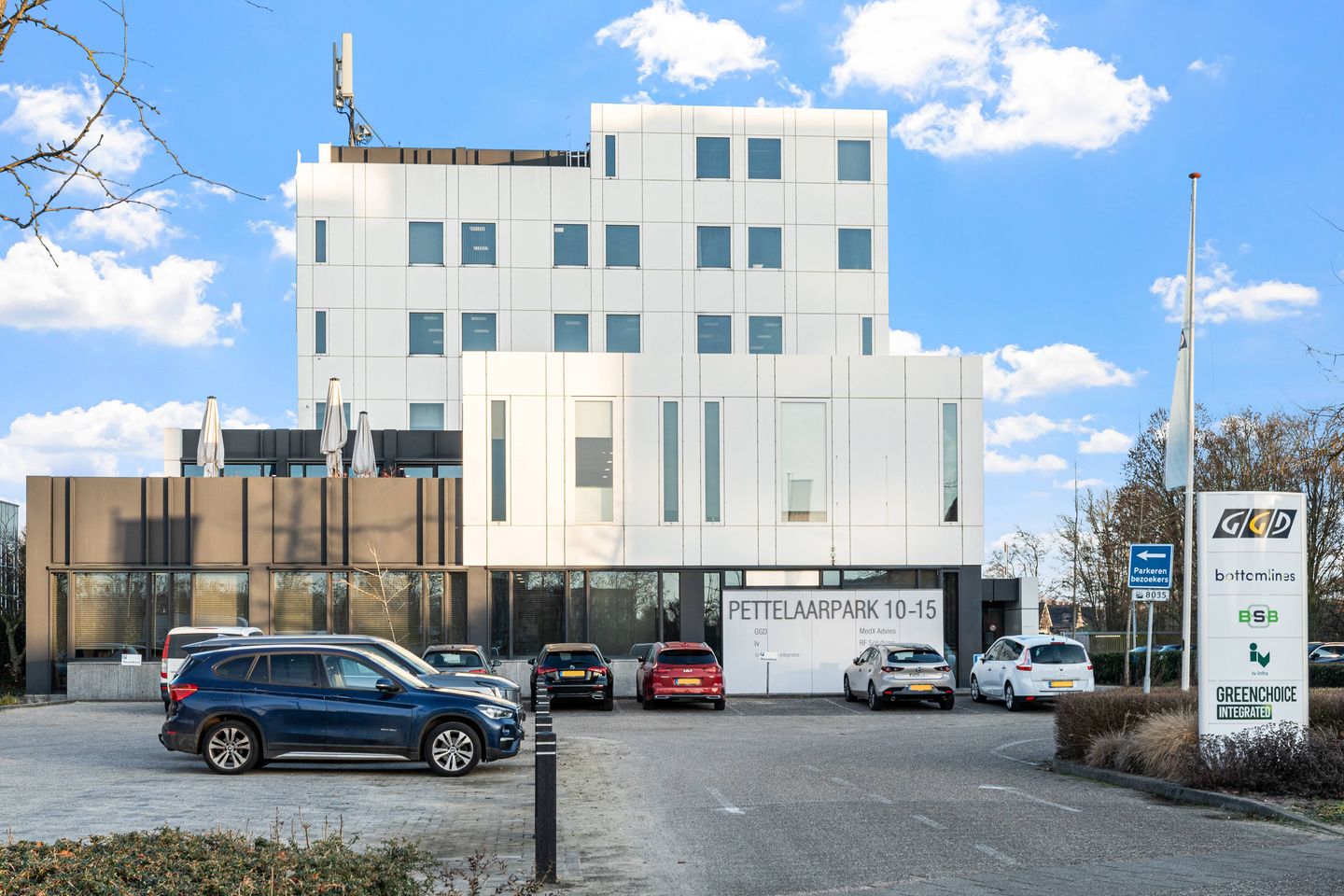 Bekijk foto 4 van Pettelaarpark 10-15