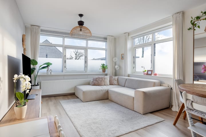 Photo 9 of Jacques Tatilaan 47