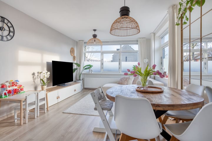 Photo 13 of Jacques Tatilaan 47