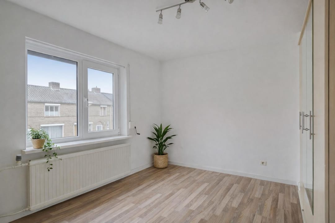 Photo 13 of Jasmijnstraat 11