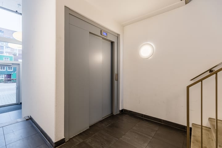 Photo 9 of Vurehout 49