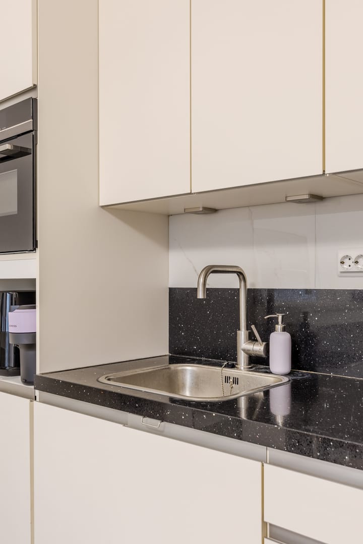 Photo 17 of Vurehout 49