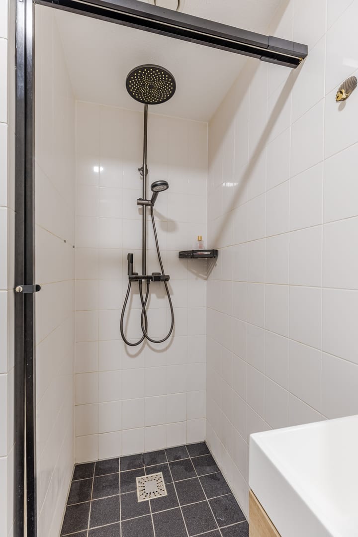 Photo 22 of Vurehout 49