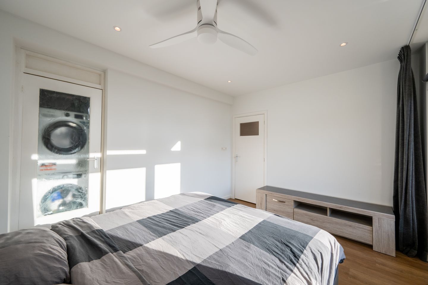 Foto 14 van Van Leeuwenhoekstraat 5-0010